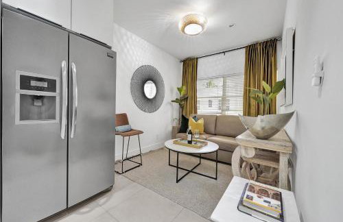 SOBE Monarch 1 - 2 BEDROOM 2 BATHROOM - MODERN APTS -WALK TO OCEAN DRIVE -2 INDEPENDENT 1 BEDROOM 1 BATHROOM APTS - Foto 35