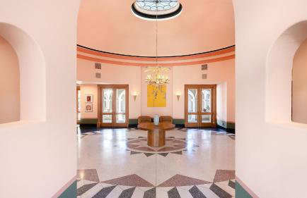 The Pond Estate by Avantstay Maximalist Designer Compound w/ 2 Casitas, Indoor + Outdoor Pools, Tennis Court, & Gorgeous Mountain Views 12k Sqft - Foto 23