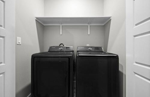 Beautiful New 3 Bedroom Townhouse w/ Private Pool - Foto 13