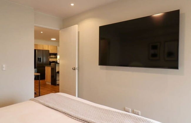 w Spectacular 1BR With Balcony in Miraflores - Photo 21