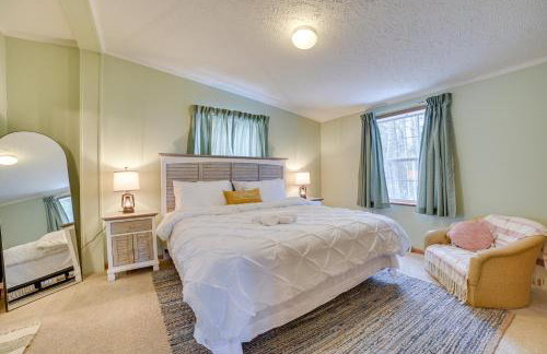 Cheboygan Getaway with Fire Pit and Lake Access! - Photo 15