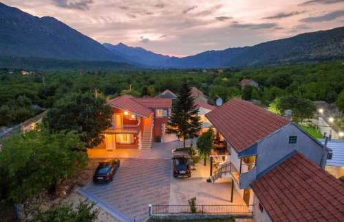 Villa POQUITO, heated pool - Zagvozd, Makarska region - Foto 42