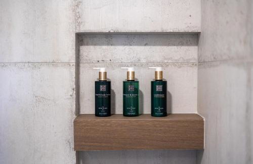 Boutique Saline Apartments - Blue - Photo 33