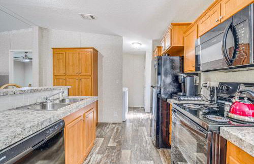 7 Mi to Crystal River Home with Yard and Fire Pit! - Foto 7