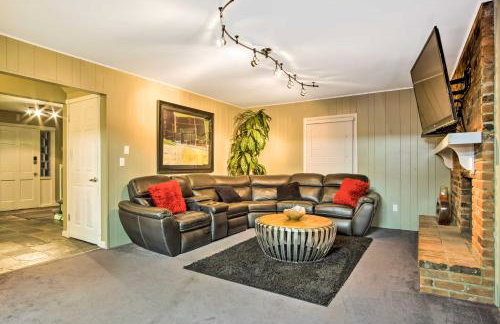 Suburban Detroit Home with Porch, Yard and Fire Pit! - Foto 5