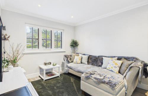 3 beds Luxury Family Home with Self-Check in & Direct Train to London - Foto 28