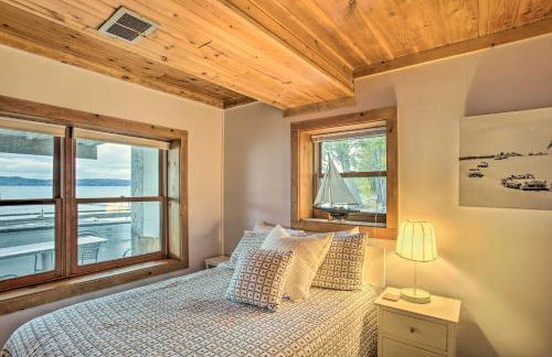 Updated Glen Arbor Cottage on Lake Dock and Mooring - Foto 12