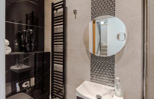 Stunning 3 Bed Duplex Apartment in the heart of West Hampstead - Foto 17