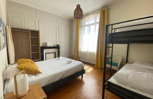 4 Ch - 10 pers - Grande Maison - Parking - Jardin - BBQ - Foto 27