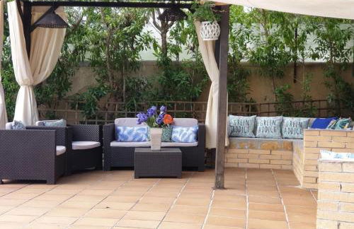 Villa Sitges Ilusión 15 minutes by car from Sitges Sleeps 16 people XXL swimming pool - Foto 12