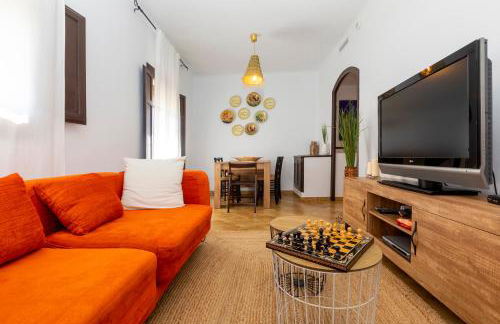 8 to 10 Sleeps Private Pool Villa & BBQ Near Barcelona - Foto 17