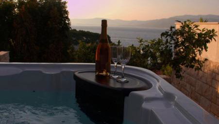 Seaview Residence - Photo 2