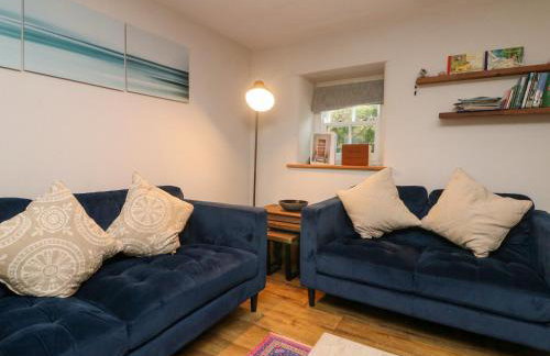 Swallows Nest - Photo 6