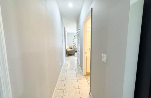 Comfortable Apart 4Bdrm3Bath- 4 miles to Disney - Foto 15