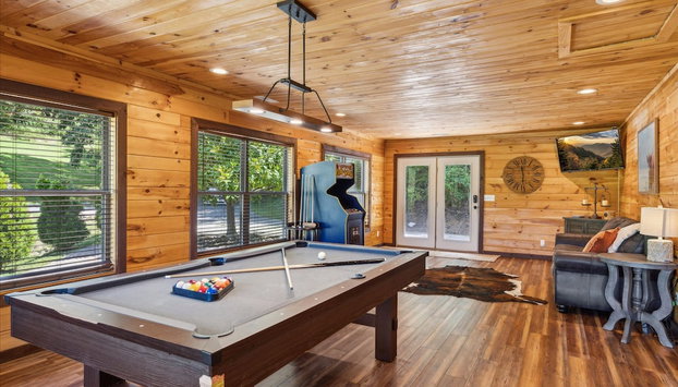 Sharp Hollow by Beyond Expectations w Hot Tub - Foto 5, Habitación