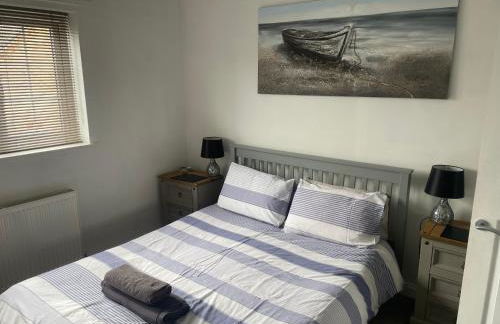 River House 2BR 1 bathroom downstairs toilet Parking St Neots Town Centre - Foto 70