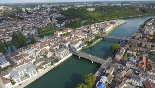 Le Petit Melun - Foto 2