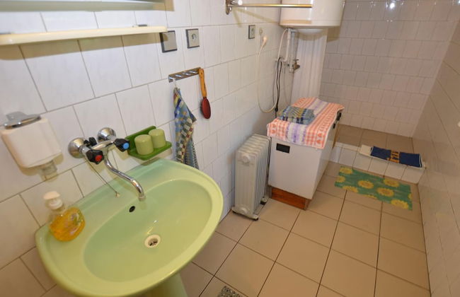 Lovely Apartment in Svinarov Czech Republic near Forest - Photo 20