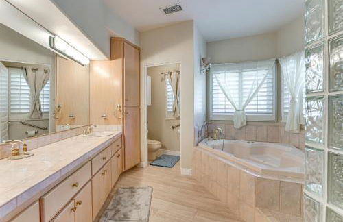 3 Mi to Beach Central and Elegant Home in Oceanside - Foto 15