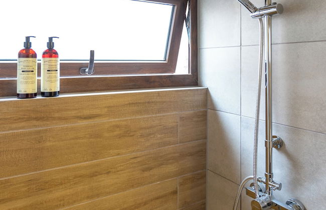 The Place - Photo 57