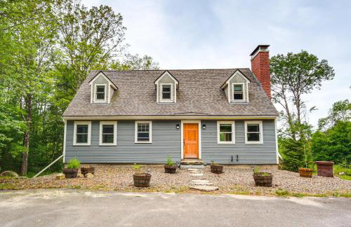 Expansive Wilmot Escape with Deck Near Skiing! - Foto 39