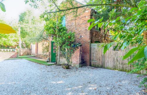 Squirrel Barn - Family Getaway Pass the Keys - Foto 40