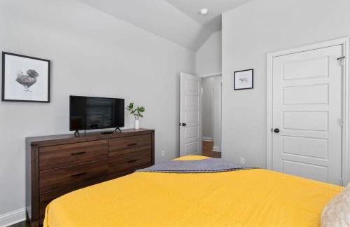 The Noble House Near Magnolia & Baylor W Pool - Photo 33