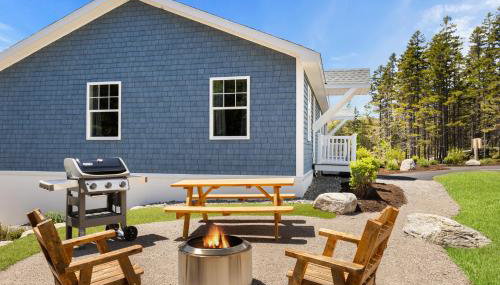 Apple Blossom Cottage - Cozy Romantic Escape - Photo 1
