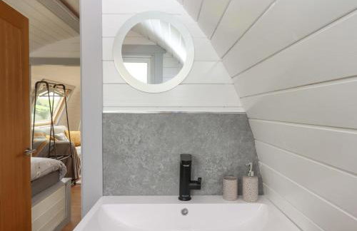 Under Oak Pod - Photo 18