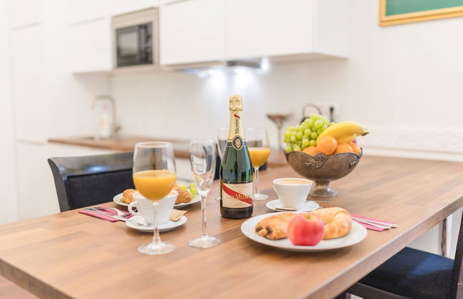 Music Academy Suite Café Vian Apartman Kft - Photo 9