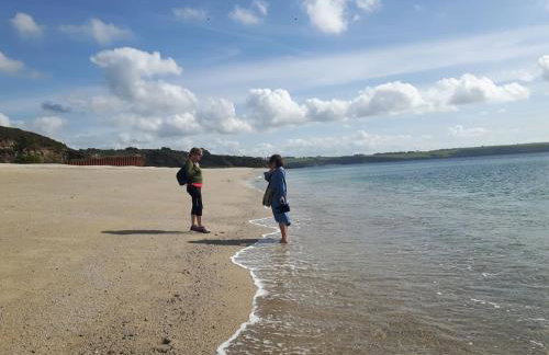 The Old Stables of heritage Tregrehan Garden Cottages on South Coast - Photo 22