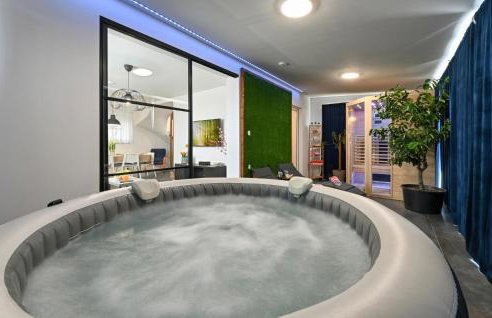 Beautiful Home In Turcin With Sauna - Foto 9