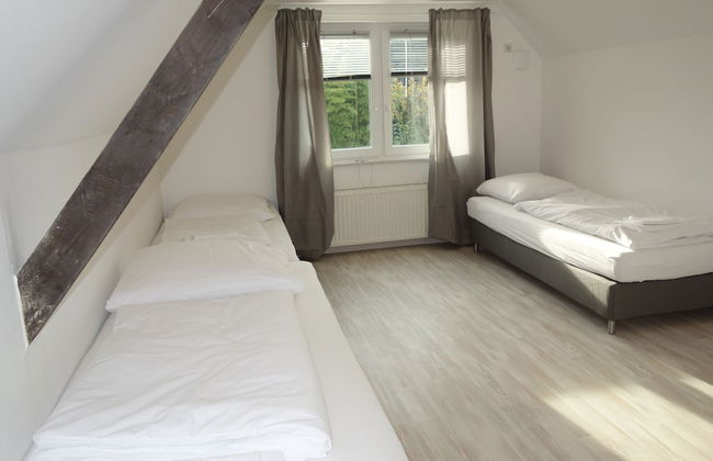 Tolstov-Hotels Large 3 Room Apartment with Garden - Foto 25