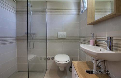 Charming villa Nera with pool and hydromassage near the beach - Foto 27