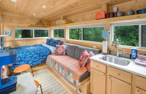 Serene Blue Ridge Mountain Stay in Luxe Tiny Home - Foto 28