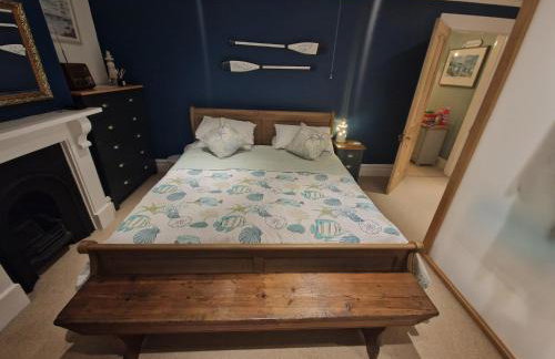 MIDSHIPS A HOLIDAY HOME IN DARTMOUTH SLEEPS UPTO 6 PEOPLE ,PET FRIENDLY , 10 MINUTES WALK TO Town CENTRE WITH PARKING included - Foto 17