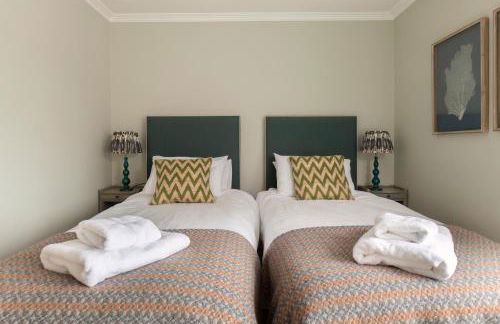 East House - Photo 15