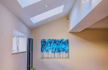 Deja Blue Luxury 3BR Home By AltoLuxoExperience Short Lets & Serviced Accommodation With Free Wifi & Parking - Foto 14