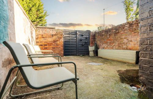 Exotic 4BD, Etihad, Coop Arena - TV in all Rooms and Outdoor Dining - Foto 8