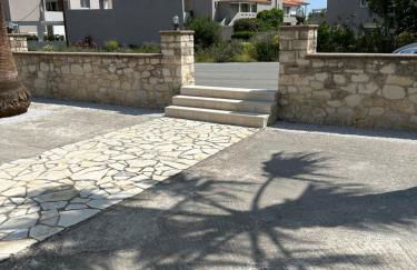 Katy's Luxury Apartments - Photo 5