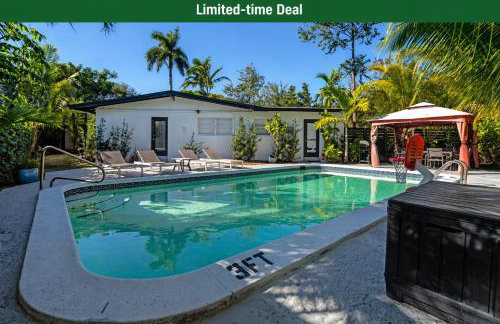 Ventur Tropical with Elite Pool & Ultimate Fun Zone - Foto 1