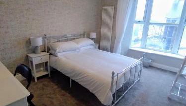 large 4 bedroom - Foto 5