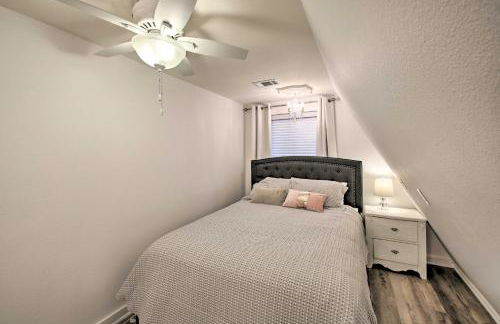 Deck, Boat Slip and Views Lake Hamilton Cabin! - Foto 12