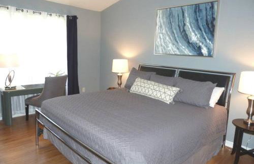 FABULOUS New Decor, Near Dis, Fireplace, Star Wars Children's BR, Next To Pool, LOW rates! - Foto 3