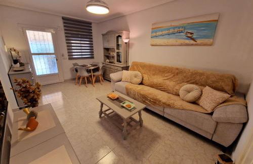 Tranquil Bungalow Retreat - Photo 13