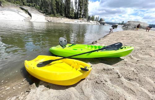 The Cedar House Prime Spot Kayaks & Cool AC - Photo 41