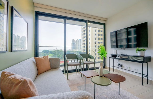 Luxurious 1BR Apartment With Stunning Balcony View - Photo 8