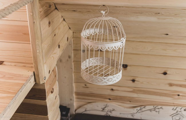 Romantic Woodland Chalet - Photo 26