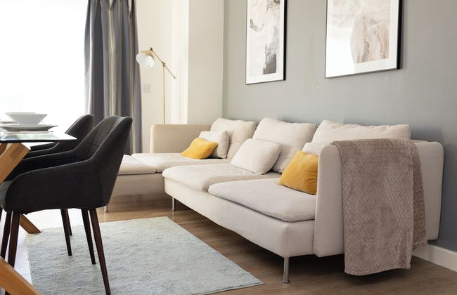 Stylish 2BR Apartment, Town Centre, Free Parking - Foto 1