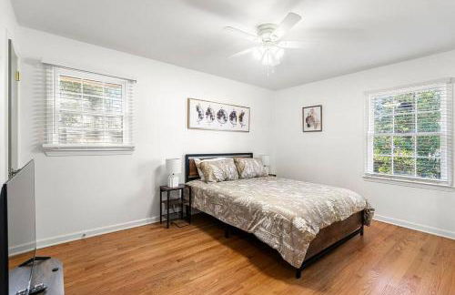 4-Bed 2-Bath Pet Friendly Home in Stonecrest - Foto 13